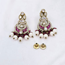 The Jamie Victorian Polish Earring