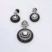 The Darnell Blackgold A.D Pendant Earring