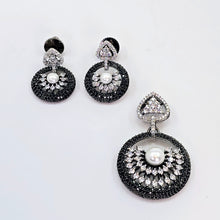 The Darnell Blackgold A.D Pendant Earring