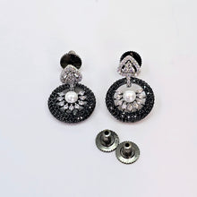 The Darnell Blackgold A.D Pendant Earring