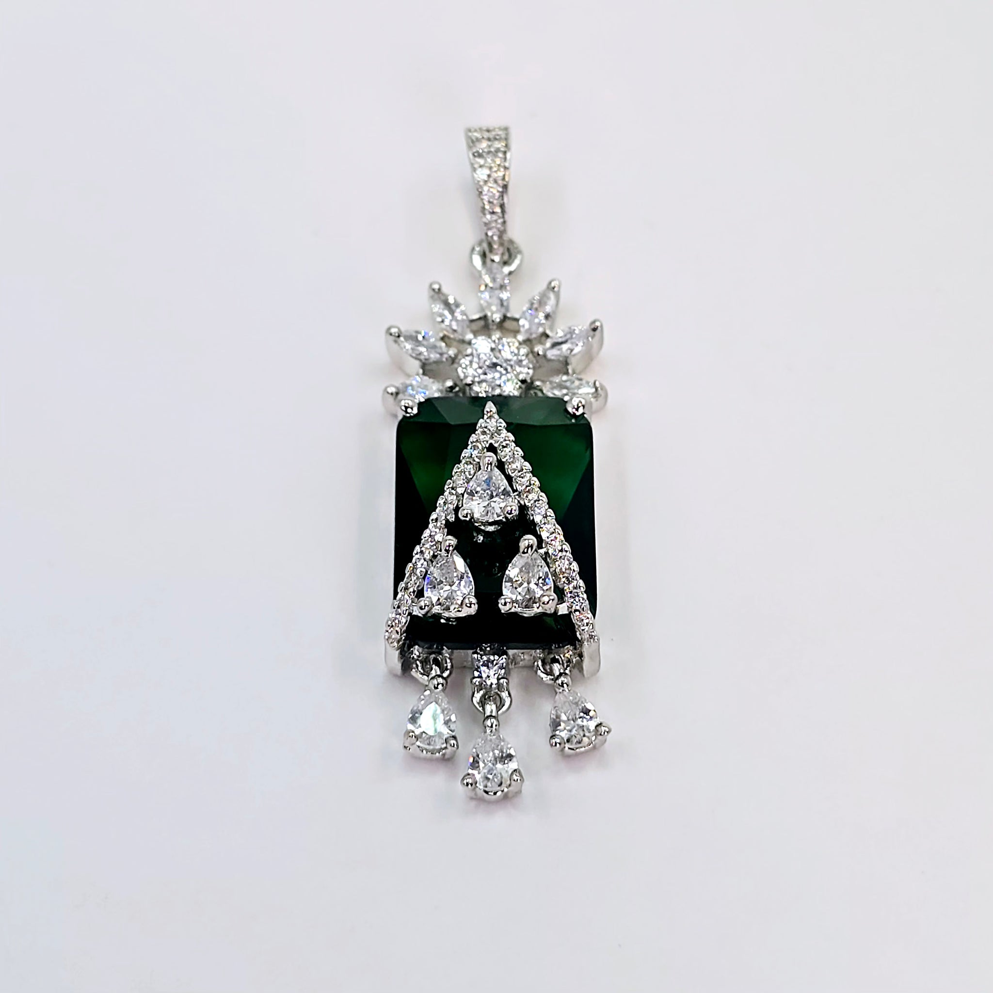 The Amira Whitegold A.D Pendant Earring