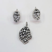 The Dina Blackgold A.D Pendant Earring