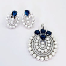 The Amaya Whitegold A.D Pendant Earring