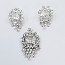 The Delia Whitegold A.D Pendant Earring