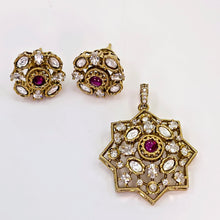 The Daysha Victorian Polish Pendant Earring