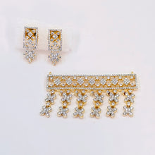 The Analia Yellowgold A.D Pendant Earring (M.S)