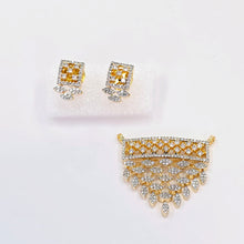 The Anzu Yellowgold A.D Pendant Earring (M.S)