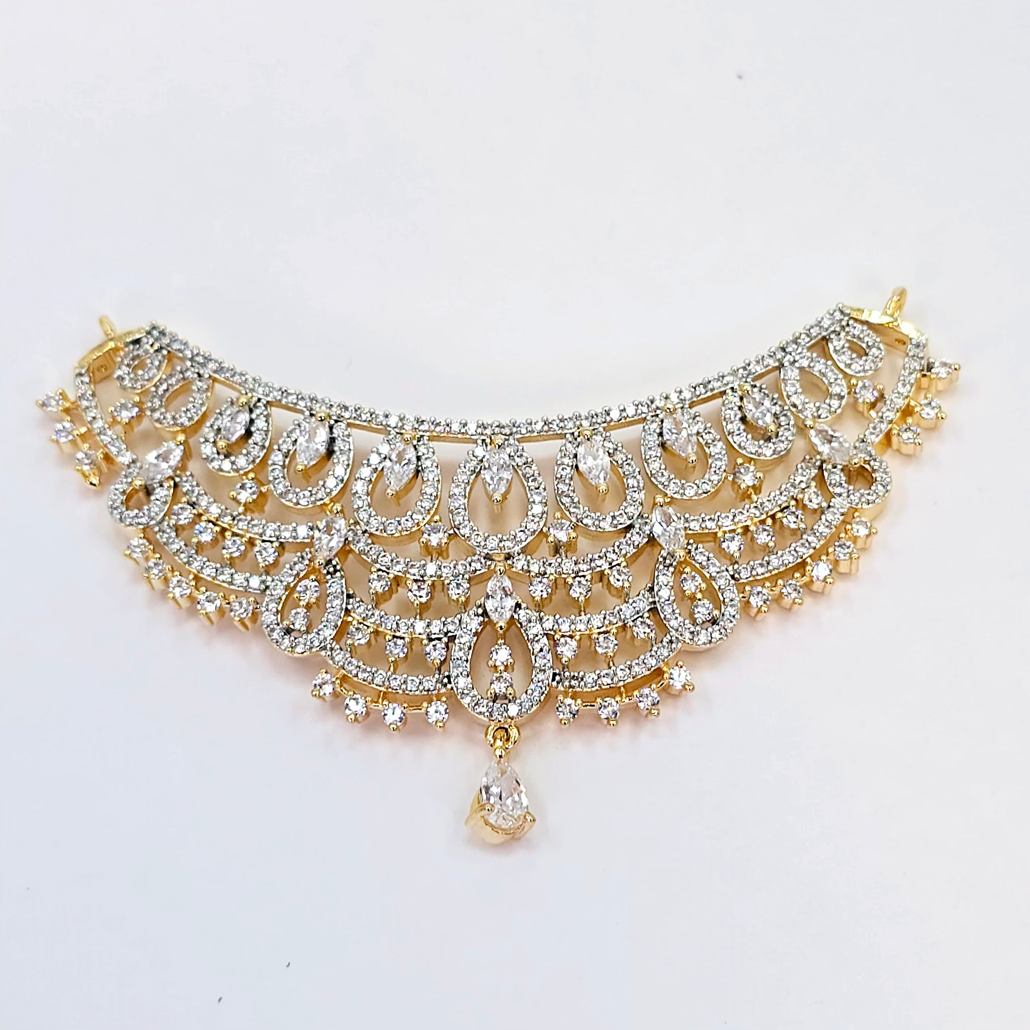The Alyssa Yellowgold A.D Pendant Earring (M.S)