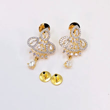 The Alyssa Yellowgold A.D Pendant Earring (M.S)