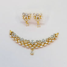 The Brina Yellowgold A.D Pendant Earring (M.S)