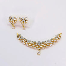 The Brina Yellowgold A.D Pendant Earring (M.S)