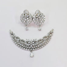 The Freya Whitegold A.D Pendant Earring (M.S)