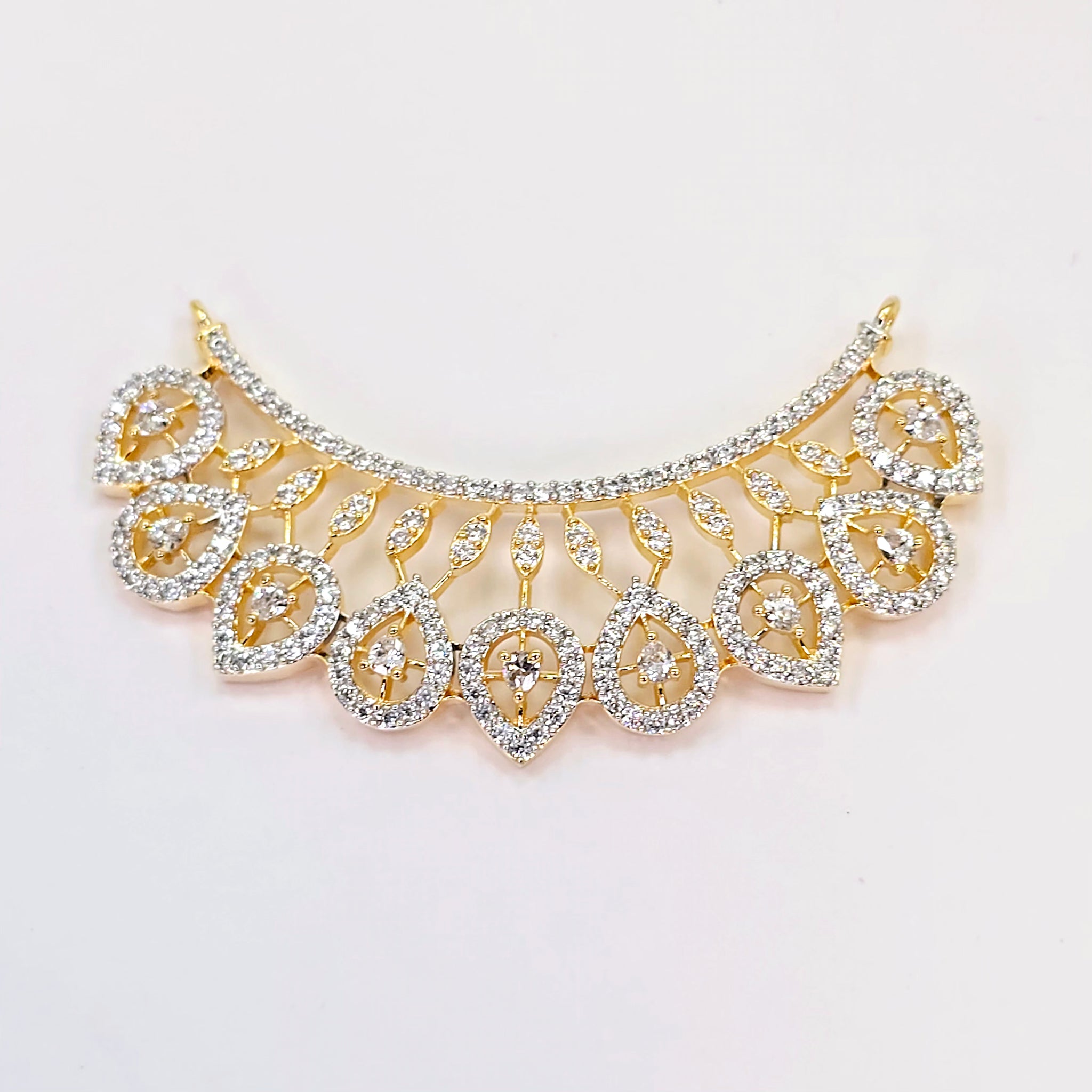 The Delisa Yelloegold A.D Pendant Earring (M.S)