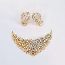 The Dalma Yellowgold A.D Pendant Earring (M.S)