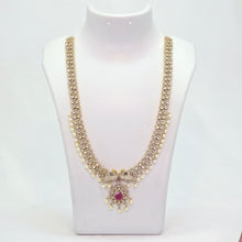 The Virika Kempu Long Necklace