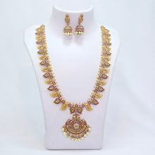 The Varnika Kempu Long Necklace