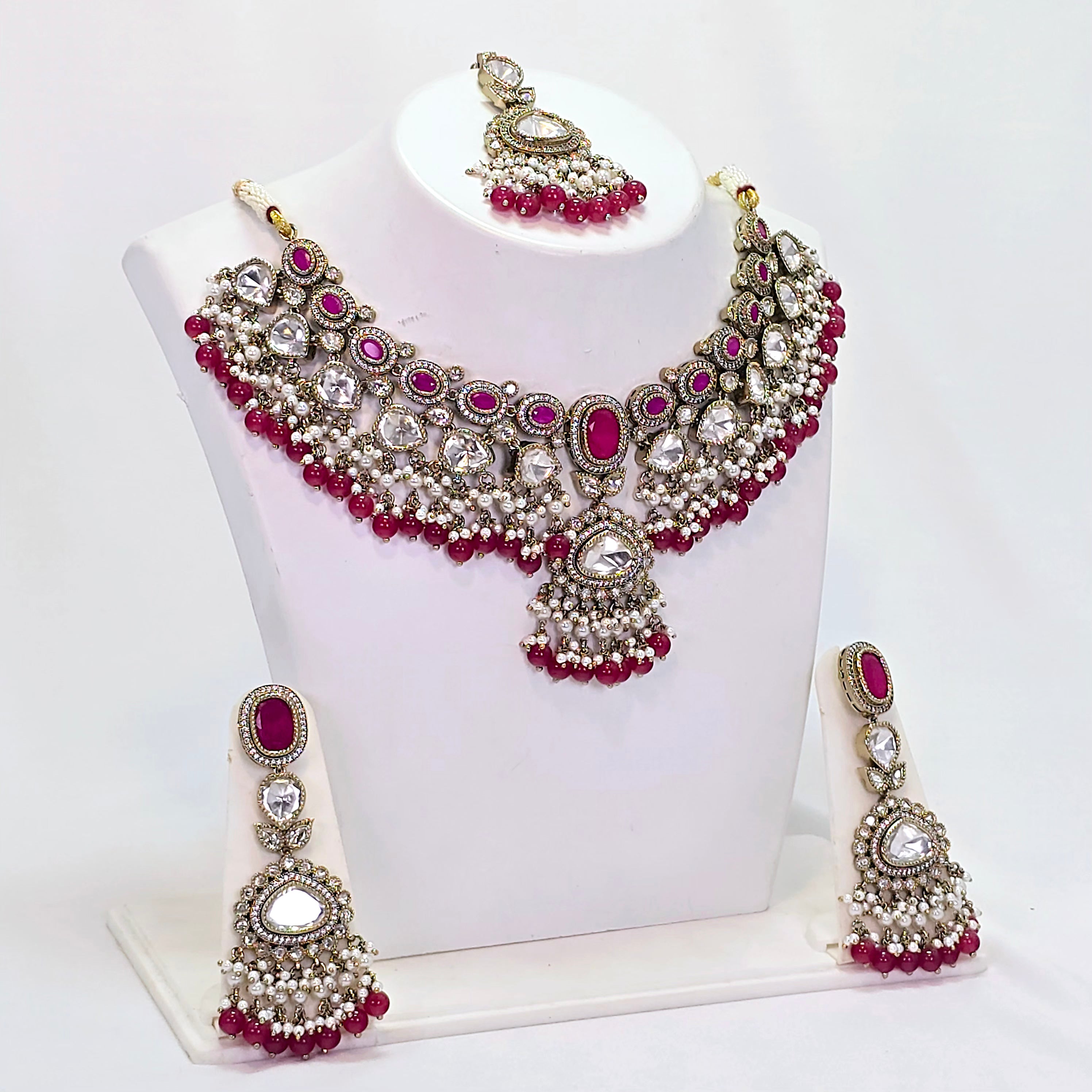 The Edie Victorian Polish Necklace