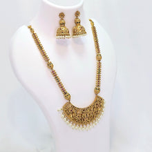 The Mukta Kempu Necklace