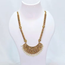The Mukta Kempu Necklace