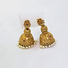 The Mukta Kempu Necklace