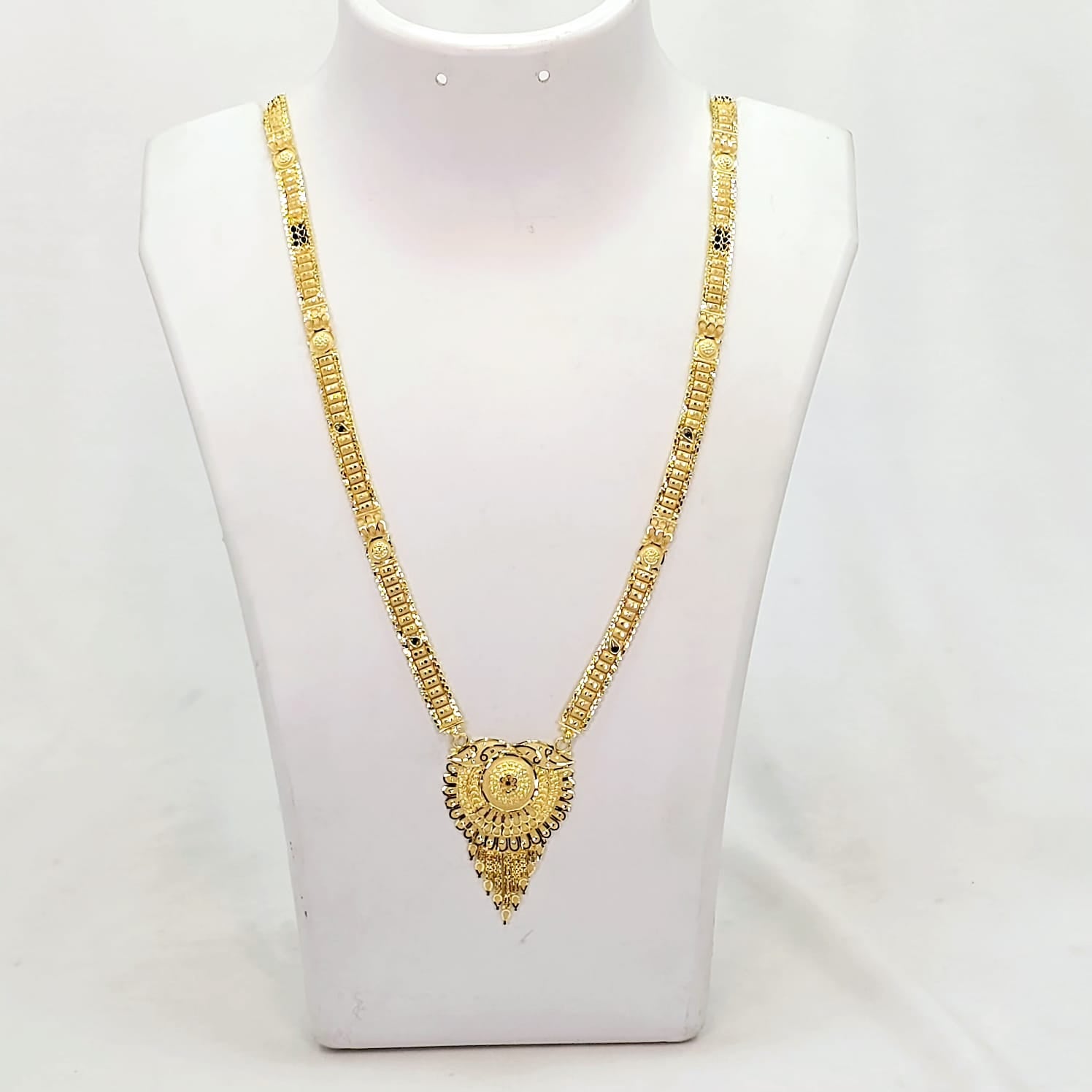The Adhira Goldforming Mangalsutra