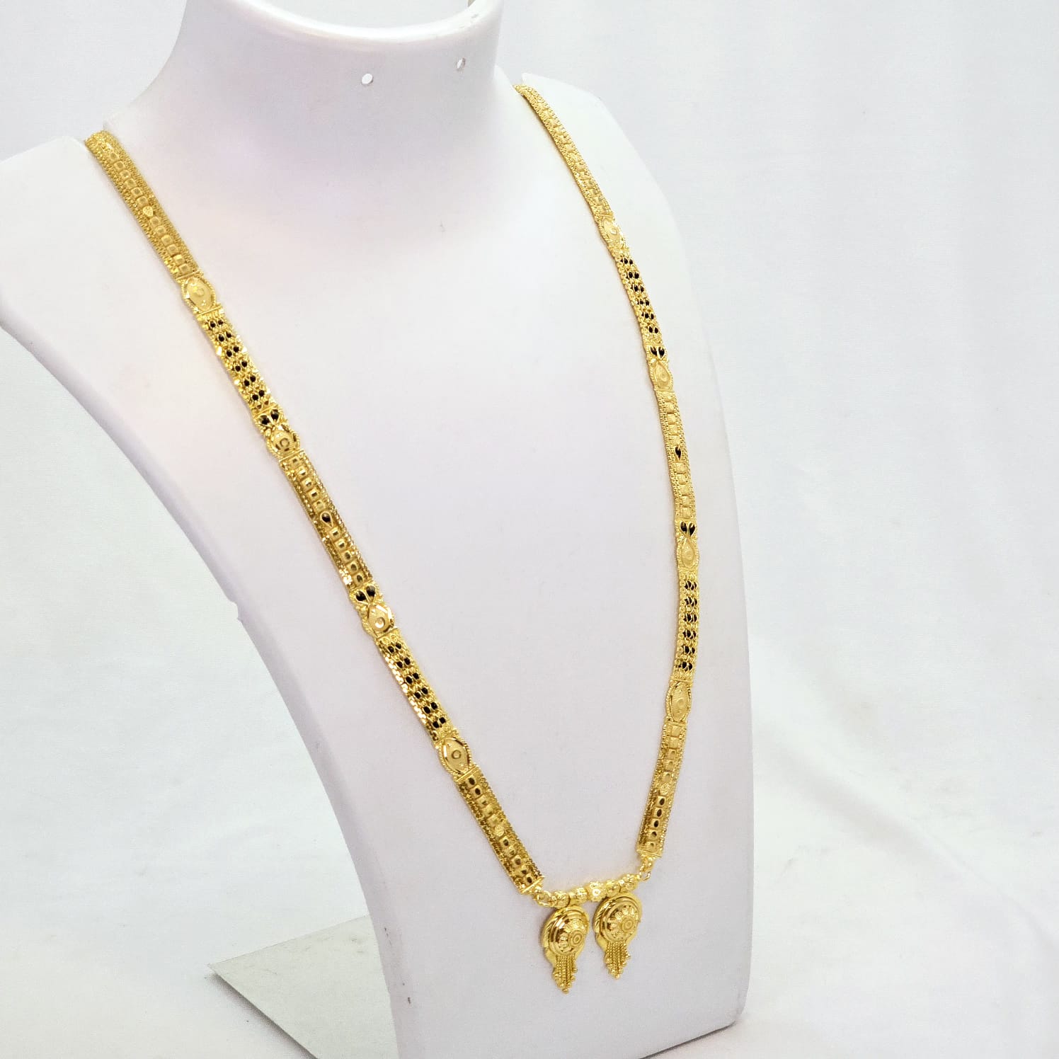 The Shrutika Goldforming Mangalsutra