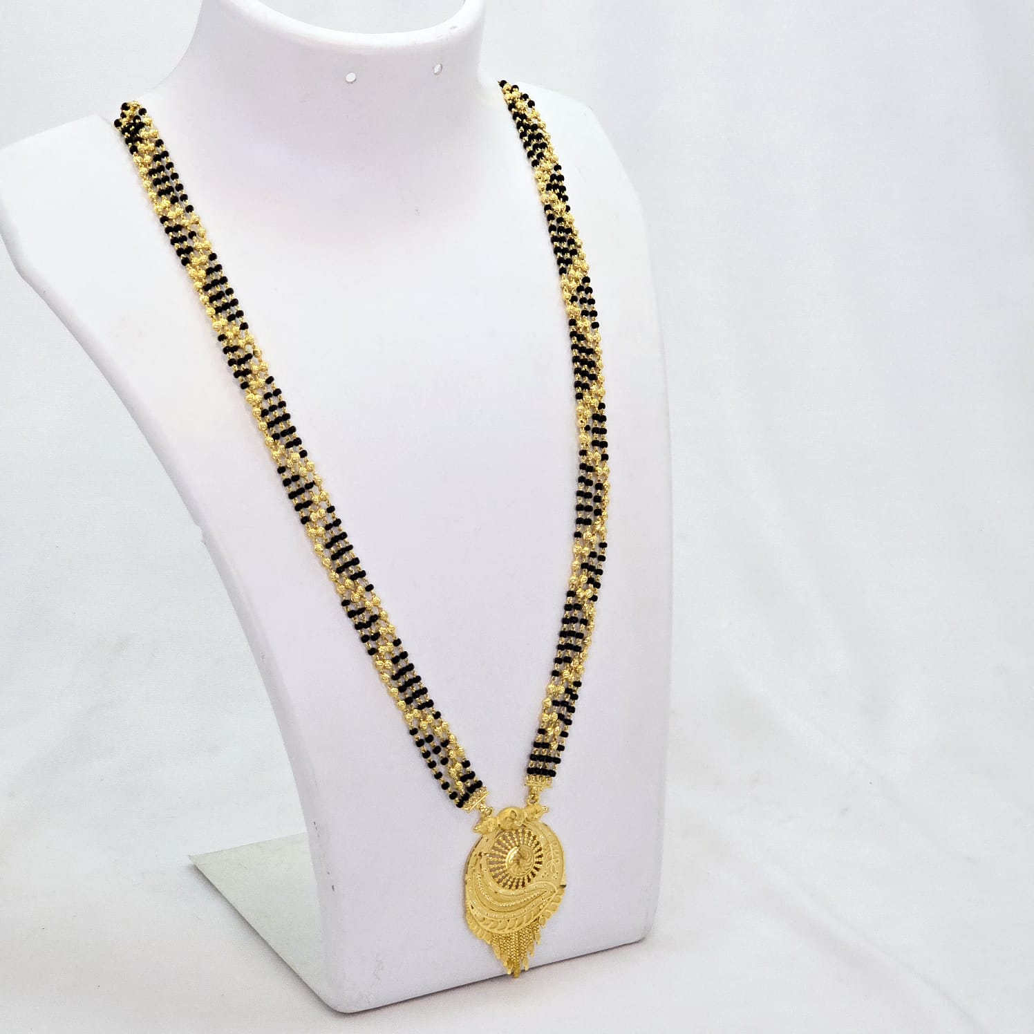 The Hasina Goldforming Mangalsutra