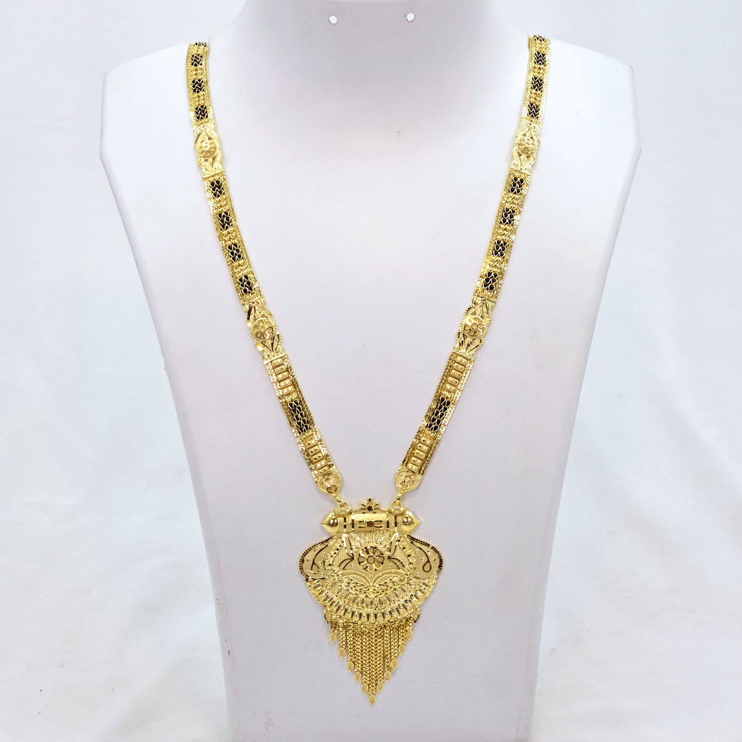 The Anwesha Goldforming Mangalsutra