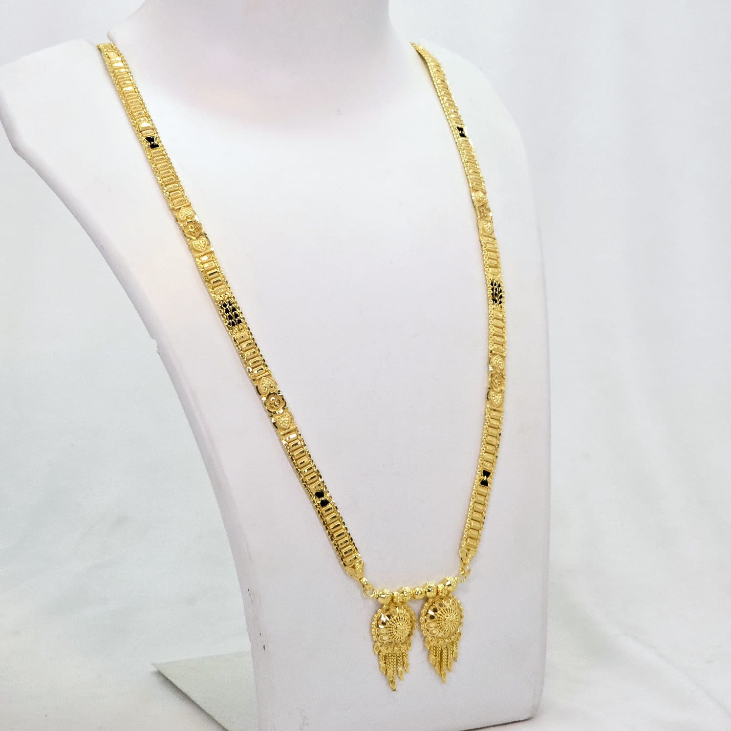 The Mahi Goldforming Mangalsutra