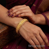 The Kishika Goldforming Bangle