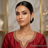 The Maria Yellowgold A.D Pendant Earring