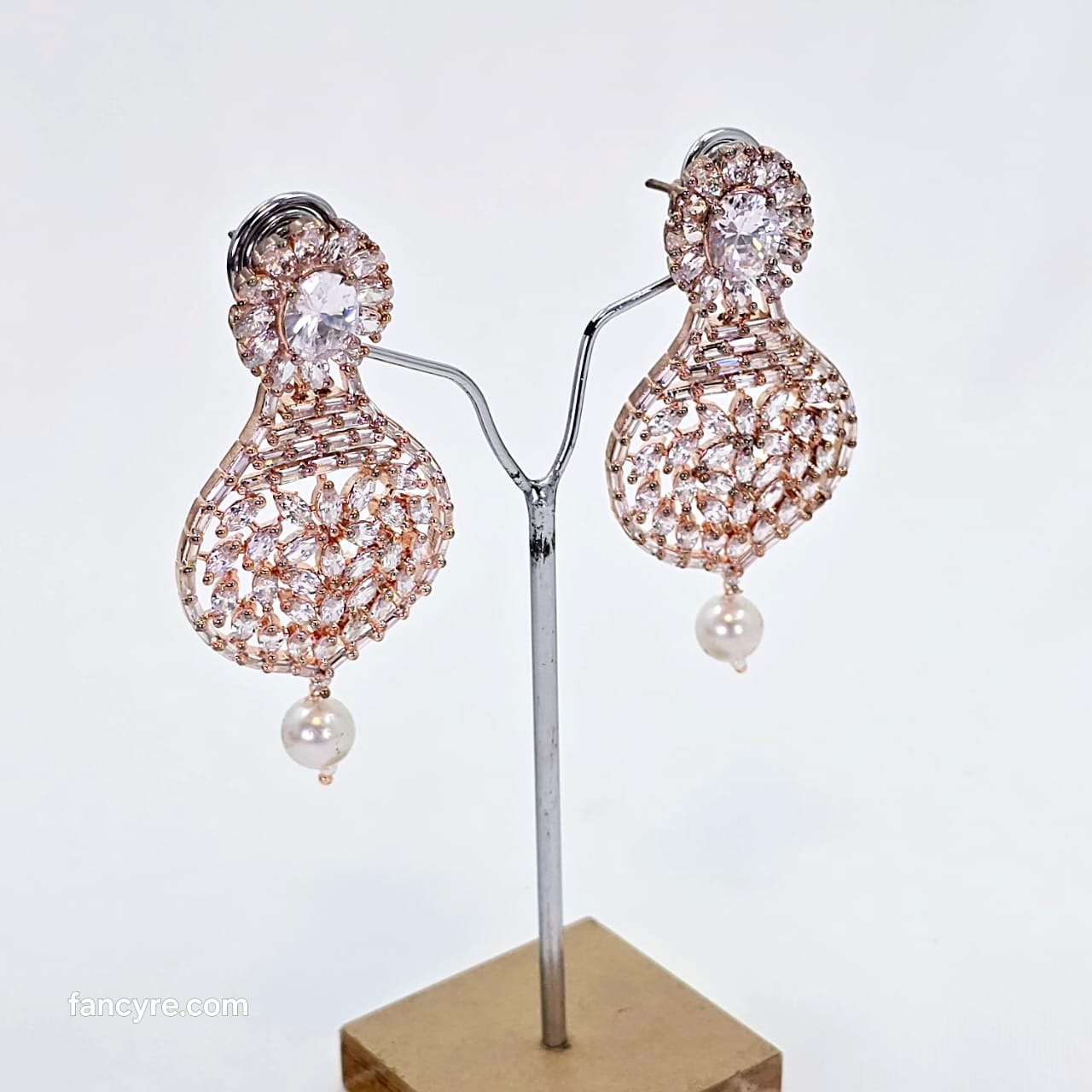 The Rimi Rosegold A.D Earring