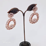 The Maniel rosegold A.D Earring