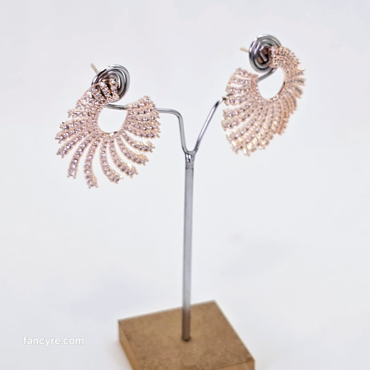 The Keynat Rosegold A.D Earring