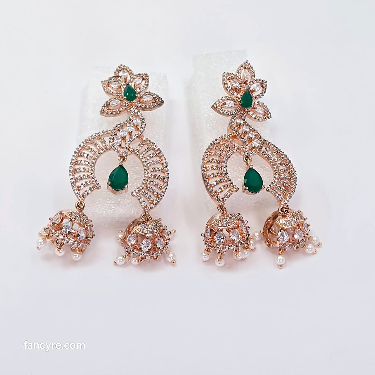 The Willa Rosegold A.D Earring