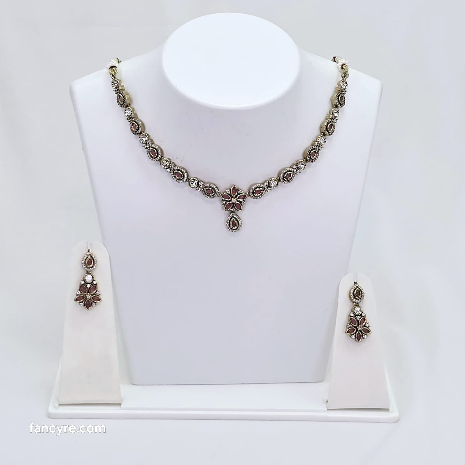 The Alegra Victorian Polish Necklace