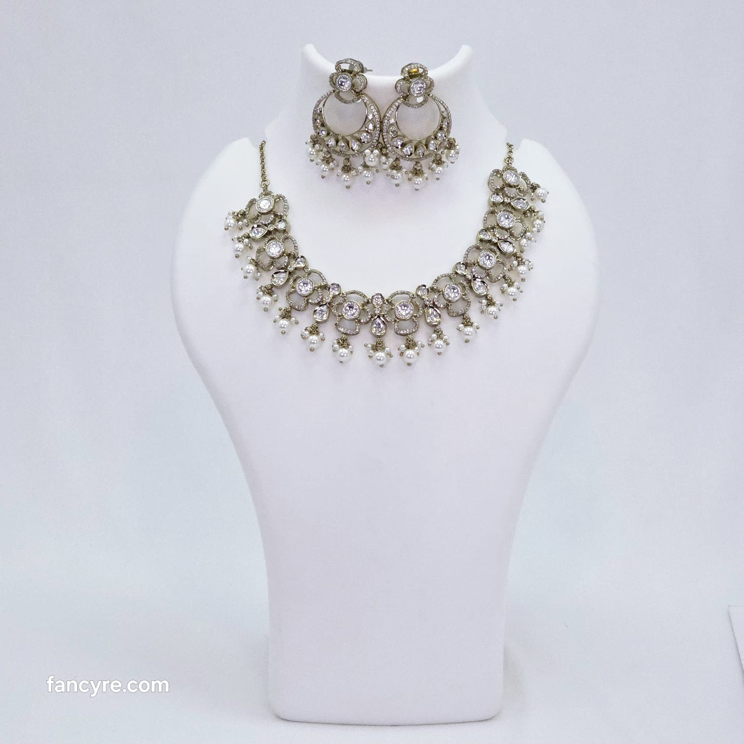 The Gisella Victorian Polish Necklace