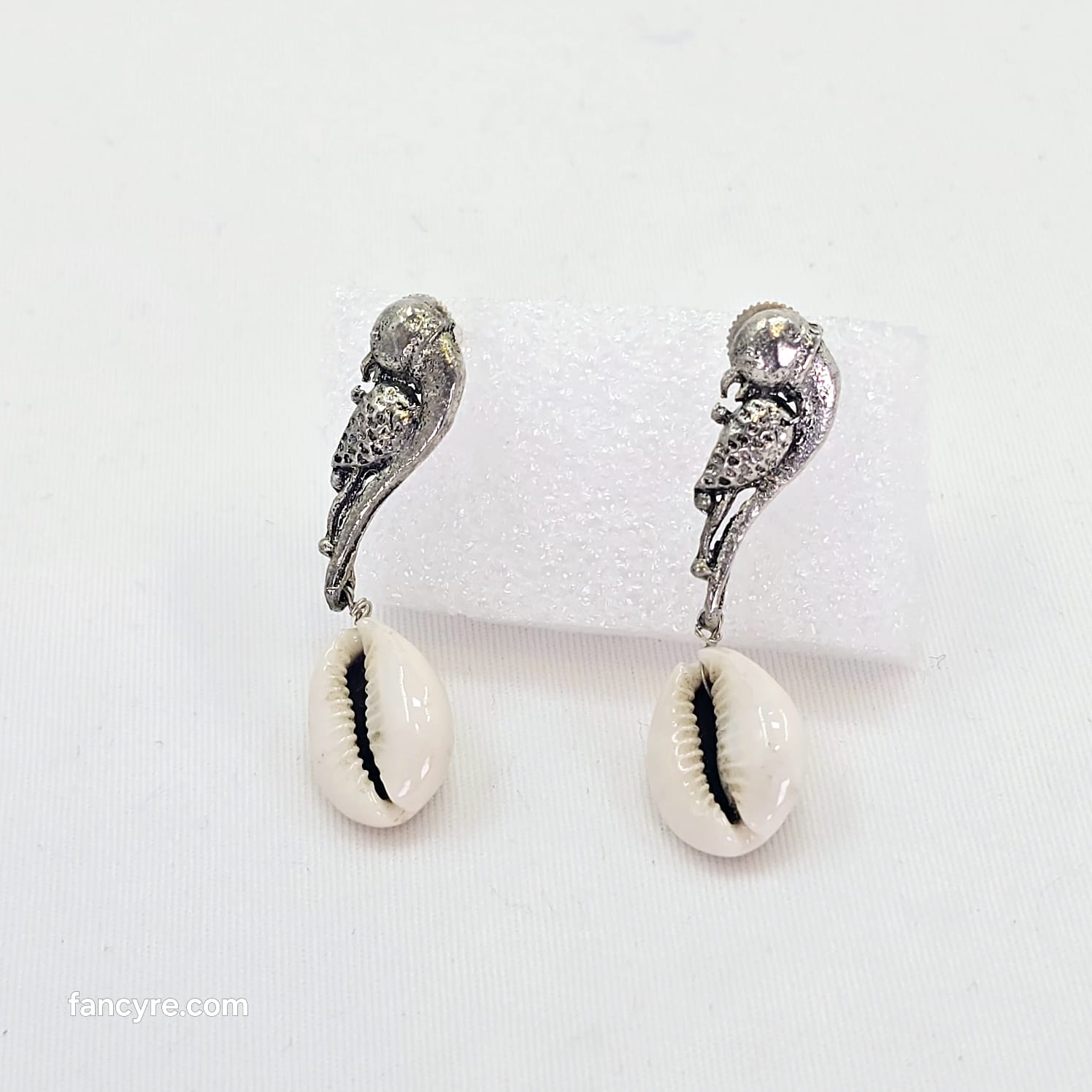 The Berly Oxidized Earring