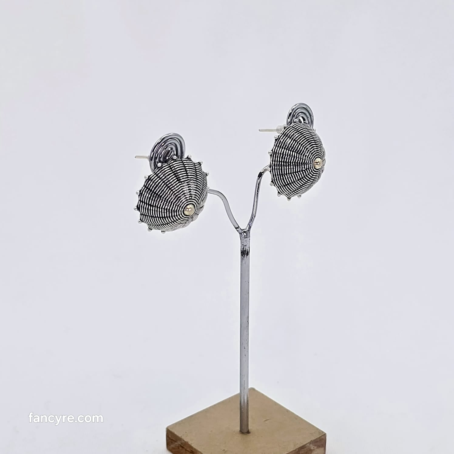 The Vincenza Oxidized Earring