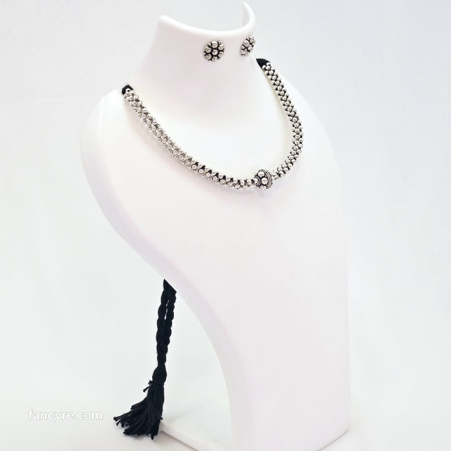 The Zelia Oxidized Necklace