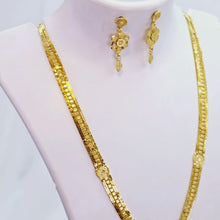 The Madhavi Goldforming Necklace