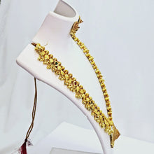 The Ridhima Antique Goldforming Saaj