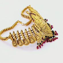 The Bela Kempu Bajuband