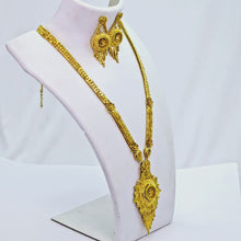 The Varuna Goldforming Necklace