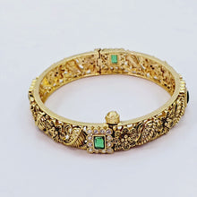 The Idika Rajwadi Bangle