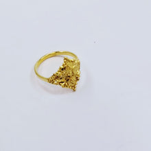 The Prathana Goldforming Ring