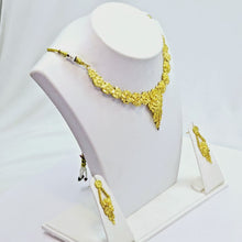 The Rugdhi Goldforming Necklace