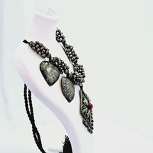 The Hadlee Oxidized Necklace