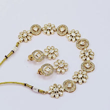 The Elinda Rosegold A.D Necklace