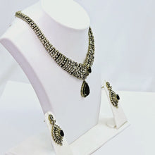 The Felix Victorian Polish Necklace